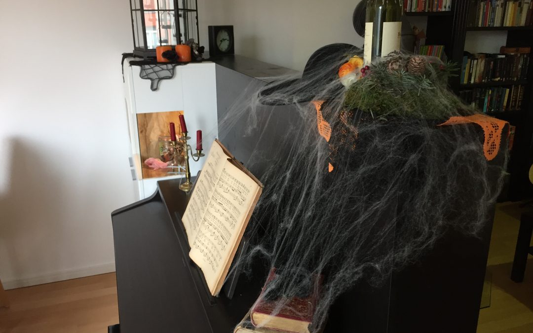 Glamouröses Gruseln: Anleitung für elegante DIY Halloween Deko